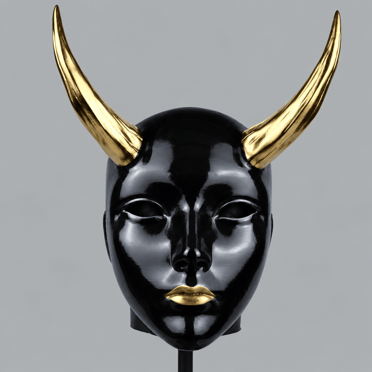 Space Armory Geisha Japanese Mask With Horn - Glossy Black/Gold Masks