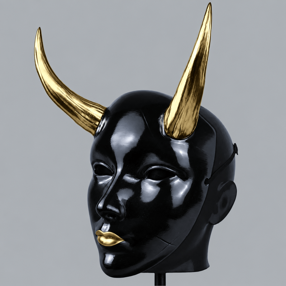 Space Armory Geisha Japanese Mask With Horn - Glossy Black/Gold Masks